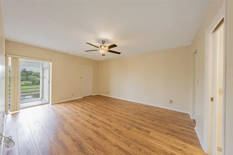 3581 Inverrary Drive Lauderhill FL 33319