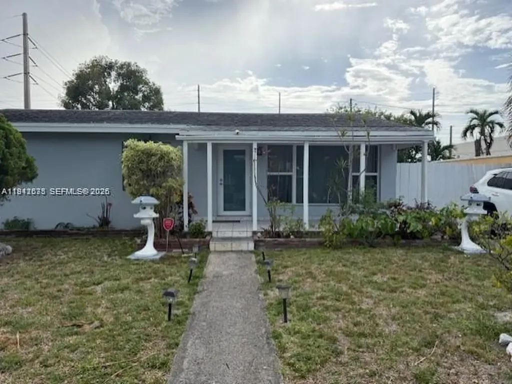 804 N 20th Court Hollywood FL 33020