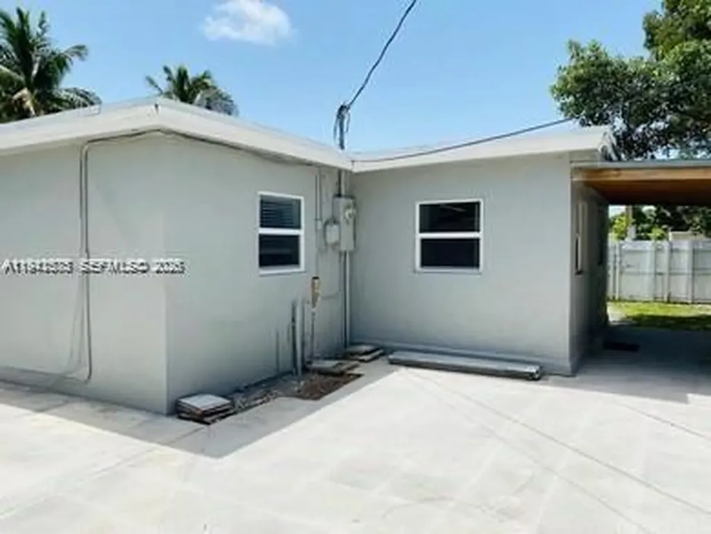 804 N 20th Court Hollywood FL 33020