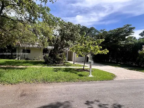 7350 SW 96th Street Pinecrest FL 33156