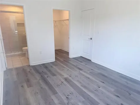 2418 SE 10th Court Homestead FL 33035
