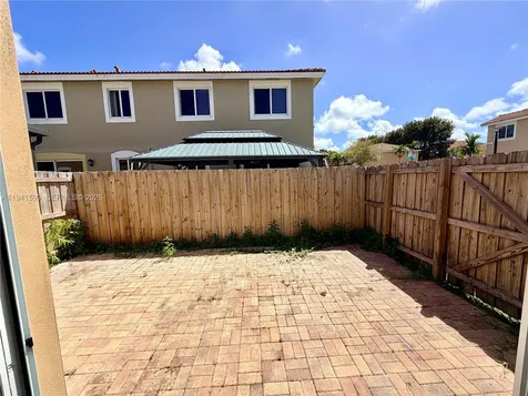 2418 SE 10th Court Homestead FL 33035