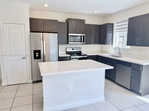2418 SE 10th Court Homestead FL 33035