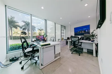 350 S Miami Avenue Miami FL 33130
