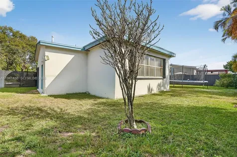 8500 SW 16th Street Miami FL 33155