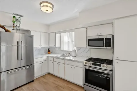 8500 SW 16th Street Miami FL 33155