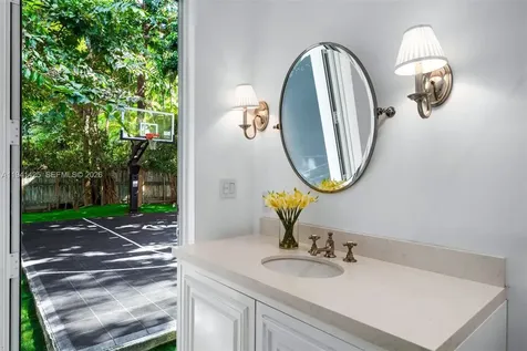 4100 Kiaora Street Miami FL 33133