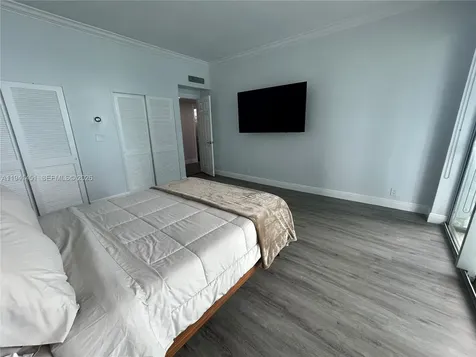 4001 S Ocean Drive Hollywood FL 33019