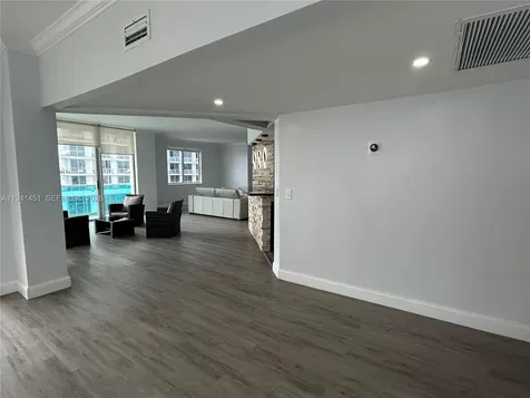 4001 S Ocean Drive Hollywood FL 33019