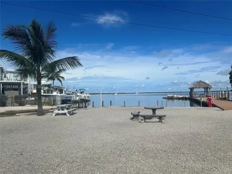 186 W Avenue A Key Largo FL 33037