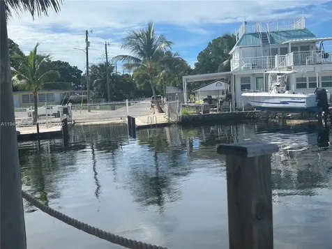 186 W Avenue A Key Largo FL 33037