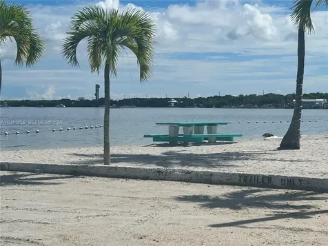 186 W Avenue A Key Largo FL 33037