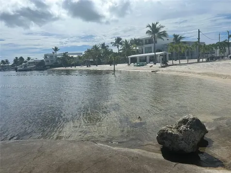 186 W Avenue A Key Largo FL 33037