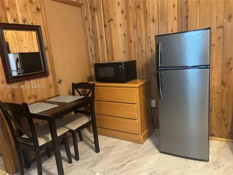 186 W Avenue A Key Largo FL 33037