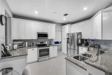 714 Heritage Drive Weston FL 33326