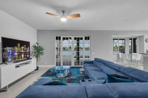714 Heritage Drive Weston FL 33326
