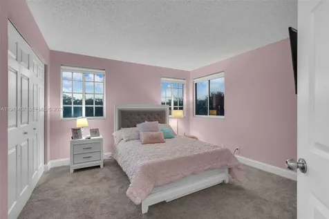 714 Heritage Drive Weston FL 33326