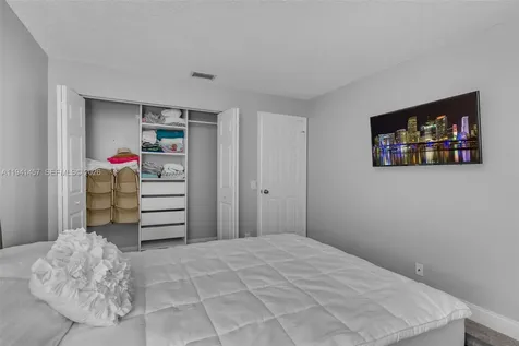 714 Heritage Drive Weston FL 33326