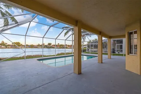 714 Heritage Drive Weston FL 33326