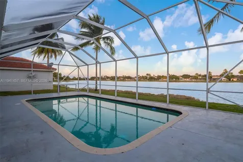 714 Heritage Drive Weston FL 33326