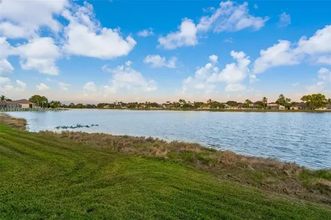 714 Heritage Drive Weston FL 33326