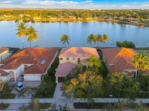 714 Heritage Drive Weston FL 33326