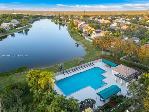 714 Heritage Drive Weston FL 33326
