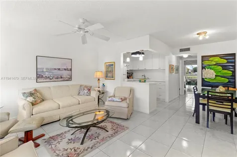 1018 Durham A Deerfield Beach FL 33442