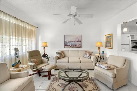 1018 Durham A Deerfield Beach FL 33442
