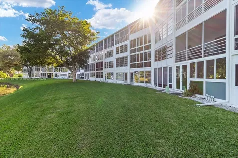 1018 Durham A Deerfield Beach FL 33442