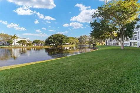 1018 Durham A Deerfield Beach FL 33442