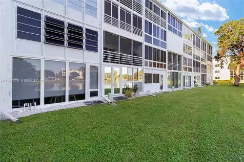 1018 Durham A Deerfield Beach FL 33442