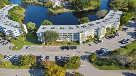 1018 Durham A Deerfield Beach FL 33442