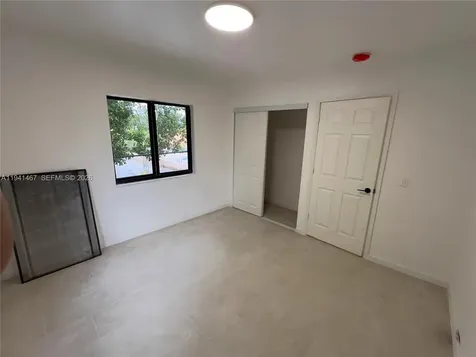 418 NW 9th Avenue Miami FL 33128