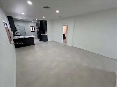 418 NW 9th Avenue Miami FL 33128