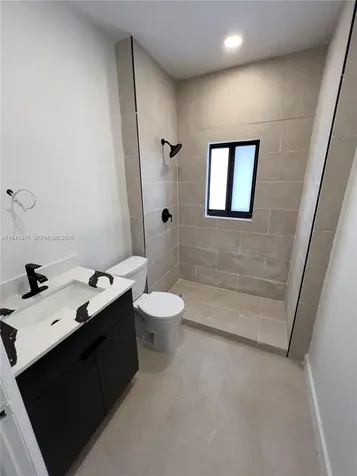 418 NW 9th Avenue Miami FL 33128