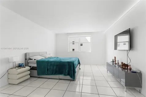 5001 Collins Avenue Miami Beach FL 33140