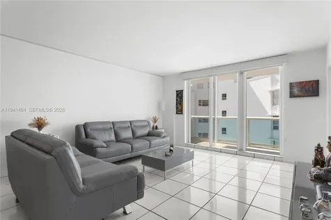 5001 Collins Avenue Miami Beach FL 33140