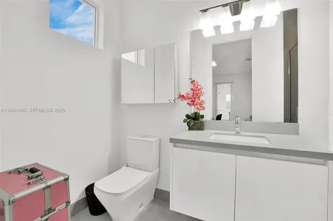 10055 NW 77th Street Doral FL 33178
