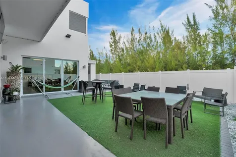 10055 NW 77th Street Doral FL 33178