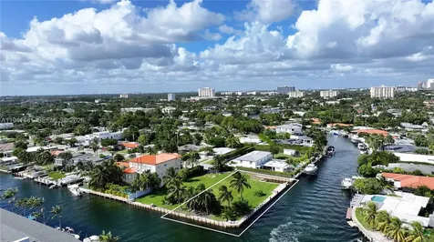 2210 NE 124th Street North Miami FL 33181