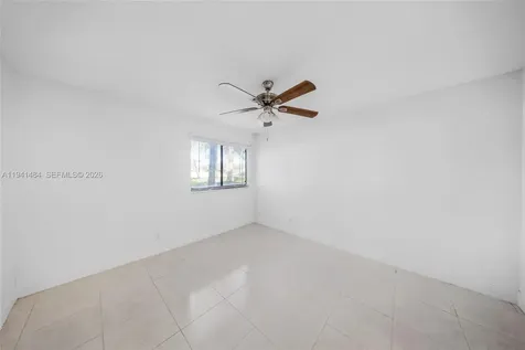2986 S University Drive Davie FL 33328