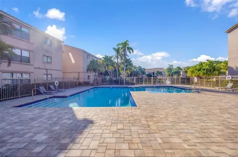 2986 S University Drive Davie FL 33328