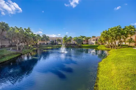 2986 S University Drive Davie FL 33328