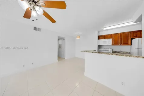 2986 S University Drive Davie FL 33328