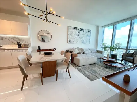 851 NE 1st Avenue Miami FL 33132