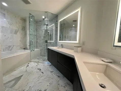 851 NE 1st Avenue Miami FL 33132