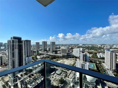 851 NE 1st Avenue Miami FL 33132