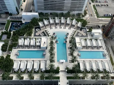 851 NE 1st Avenue Miami FL 33132