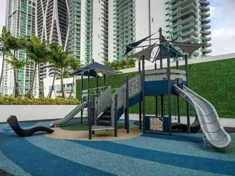 851 NE 1st Avenue Miami FL 33132